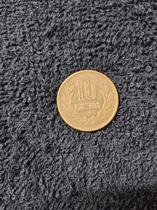 昭和２８年②ギザ１０円　１枚