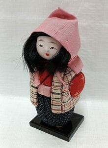 ・伝統織物　塩沢織木目込人形　雪ん子　紬と陶器の童人形