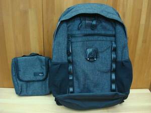 新品OAKLEY(オークリー)VOYAGE 22L BACKPACK BLACKOUT 02E 