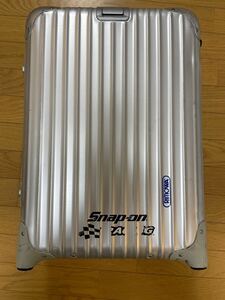 中古　　RIMOWA トパーズ 32L 2輪