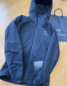 未使用 Arc’teryx ATOM HOODY BLACK メンズ S アークテリクス アトム フーディ / アトム LT フーディ アーク ダウン