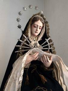 悲しみの聖母マリア像 マーテル・ドロローサ 83.5cm ケージドール 木彫刻 グラスアイ カトリック 宗教彫刻 1920年 アンティーク/H314