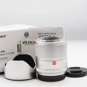 新品級 | VILTROX ビルトロックス 33mm F1.4 STM APS-C Canon EOS EF-Mマウントミラーレスカメラ用 シルバー #2738