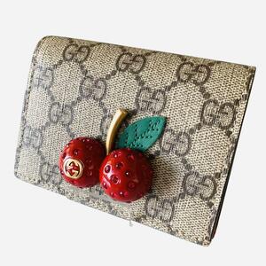 美品 GUCCI グッチ 二つ折り財布 コンパクトウォレット チェリー さくらんぼ GGスプリーム