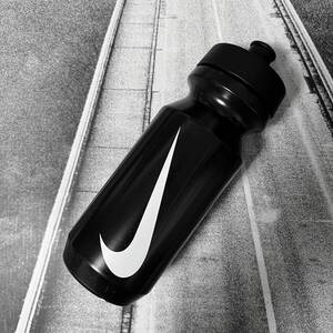 新品 NIKE ビッグマウス 2.0 ウォーターボトル 650ml 22oz ブラック