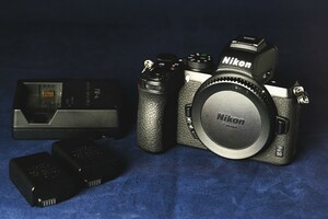 Nikon Z50 with 2 Nikon Batteries and Nikon Charger Nikon ボディ