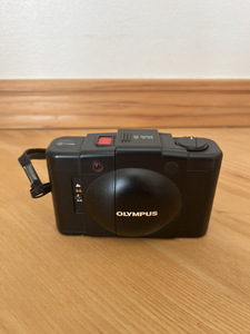 1000円スタート OLYMPUS XA2 通電確認