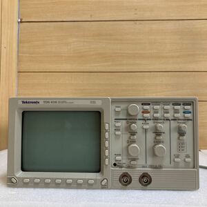 YK7401 Tektronix デジタルオシロスコープ TDS 410テクトロニクス　専門知識がないため　通電のみ　ライト点滅　ジャンク品　1016