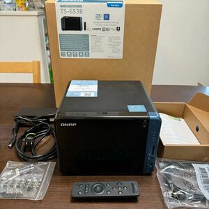 QNAP TS-653B 6ベイ NAS 4K HDMI出力 4GBメモリー 32TB HDD (4 x 8TB) リモコン付き