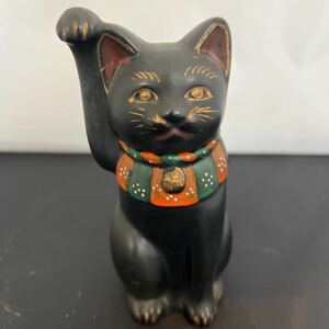 招き猫　黒猫　磁器　時代物