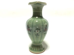 【青磁花瓶】　韓国　利川窯　利陶青磁　『花文絵付一輪挿し』１３ｃｍ　花生/花器/華道　　H0525A　