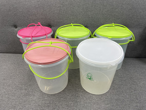 タッパーウェア ジャイアント ５個セット ハンドル×4個付き 保存容器 密封容器 Tupperware 札幌市手稲区