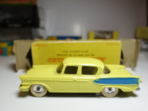 STUDEBAKER PRESIDENT SEDAN　DINKY TOYS　MADE IN　GT.BRITAIN　#179　ディンキー　コーギー　イギリス製　1/43? 　 