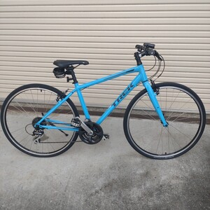 美品 直営店購入 TREK FX2 Blue サイズ17.5 モデル548035 トレック ブルー 屋内保管