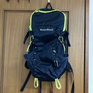 モンベル mont-bell バックパック リュックサック アウトドア ネイビー ナイロン 登山　ピンバッジ付き