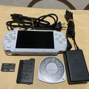 送料無料 PSP PSP-3000PW 本体 バッテリー アダプタ ソフト等付 プレイステーションポータブル PSP-3000 PSP3000 PlayStation Portable 