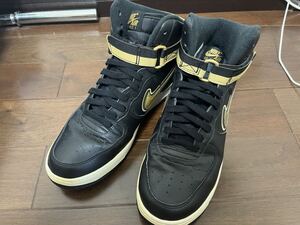 送料込 NIKE ナイキ AIR FORCE 1 HIGH 07 LV8 SPORT エアフォースワン AV3938-001 ブラック メタリックゴールド 28cm