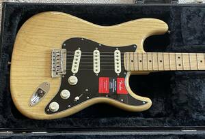 新品同様 Fender USA American Professional Stratocaster Ash Natural Standard Maple アメスタ アメプロ ストラト フェンダー