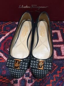 Salvatore Ferragamo VARINA LOGO LEATHER FLAT PUMPS MADE IN ITALY/サルヴァトーレフェラガモヴァリナレザーフラットパンプス