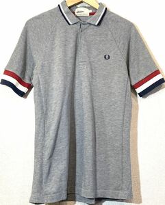 FRED PERRY×BRADLEY WIGGINS！ポロシャツ！コラボレーション！ロゴデザイン！トリコロール！サイドリブ！フレッドペリー 定価16,000円 灰