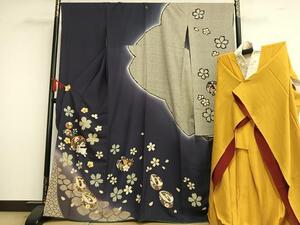 平和屋着物●豪華振袖・長襦袢セット　駒刺繍　舞花兎文　暈し染め　金彩　正絹　逸品　AAAO0982oa