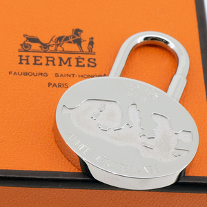 【美品】HERMES エルメス カデナ 地中海 ペンダントトップ 2003年限定 チャーム メタル シルバー レディース 箱