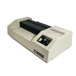 大幅にお値下げしました！■送料無料■完動品【GBC】ラミネーター 2301LM A4サイズ Laminator 業務用 大量のラミネートフィルムのおまけ付