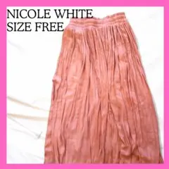 NICOLEWHITE ニコルホワイト　大きいサイズ　プリーツスカート 秋 冬