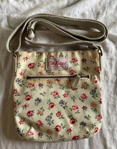 CathKidston キャスキッドソン 　ショルダーバッグ　花柄　定番　シンプル