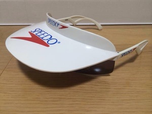 スピード SPEEDO サンバイザー型 サングラス sun visor sunglasses ビーチバレー風 100% UV PROTECTION UV400 PROTECTION ULTRA VIOLET