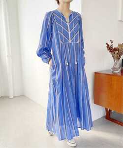 即決 新品 未使用 タグ付き スピックアンドスパン【ne Quittez pas / ヌキテパ】COTTON VOILE STRIPE DRESS ブルーA 石田ゆり子