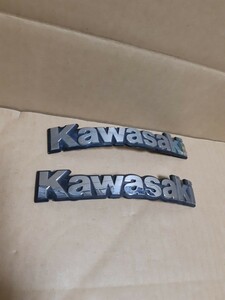 53　ZRX400 タンクエンブレム 当時物 カワサキ KAWASAKI エンブレム　左側傷あり