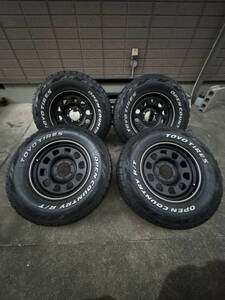 U.S.DAYTONA マットブラックイエローライン (F/R) 8J 17インチ 6H PCD139.7 ET＋20 265/70R17 プラド、ハイラックス、FJクルーザー等