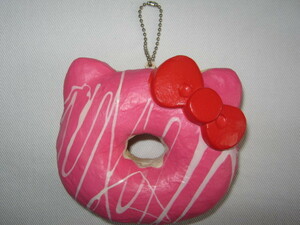 ★中古品 日本限定 2009年 スクイーズ HELLO KITTY ハローキティ ビッグドーナツマスコット やわらか感触 サイズ約横9.5cm (株)サンリオ★