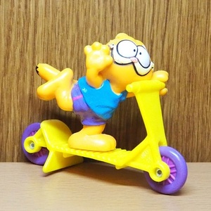 ガーフィールド　フィギュア　PVC　キックボード　マクドナルド　1988　Garfield 　アメトイ　ミールトイ　アメリカ　キャラクター　ネコ