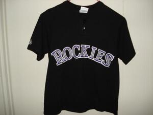 一撃落札★古着★Rockies★Tシャツ★黒★レディース★M★ちびT★★アメリカ★ビンテージ★USA★ヘンリーネック★スポーツ