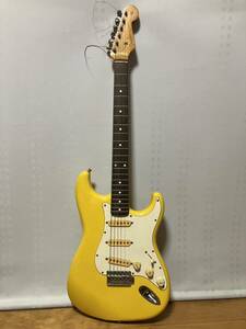 送無 Fender Stratocaster フェンダー ストラトキャスター　イエロー　黄色　eシリアル　st62-55 