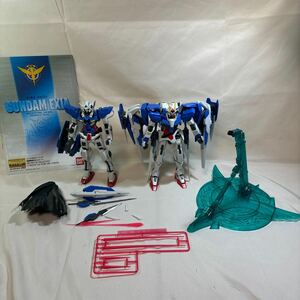 ガンプラジャンク　MG1/100 ガンダムエクシア　1/100 ダブルオーライザー　組済　欠品あり　パーツ取りに　マント付き　