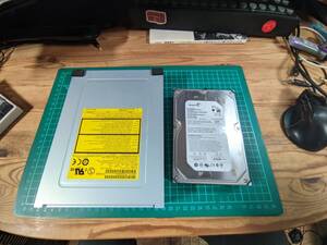 Toshiba DVDドライブ SW-9576-E, ハードディス Seagate 300GB [RD-S300 RD-S301 RD-S600 RD-S601、RD-W301 RD-W300等対応]