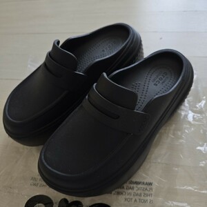 人気希少レア　ABCマート購入　クロックス　crocs ストンプ　ローファー　プラットフォーム　厚底サンダル　スリッポン　黒　２３