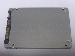 KIOXIA SSD KHK6YRSE3T84 SATA 2.5inch 3.84TB(3840GB) 電源投入回数30回 使用時間180時間 正常判定 本体のみ ラベル欠品 中古品です④