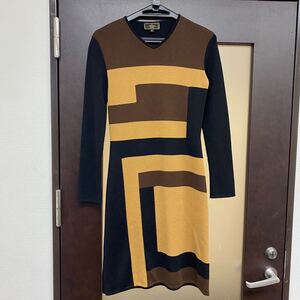 1円〜 12S FENDI 長袖ワンピース サイズ42 91275 フェンディ ベージュ ウール ラグジュアリー 高級感 ハイブランド パーティーシーン 134