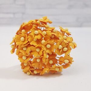 造花[ミニ・ペーパーフラワー ハートの花びら（キャロット・オレンジ #140） 直径約10mm 50本] 手作り ハンドメイド リース アートフラワー