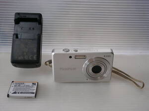 ■中古 主要動作確認済■FUJIFILM FINEPIX J10 富士フイルム コンパクトデジタルカメラ