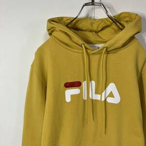 FILA フィラ ビッグ ロゴ プリント ワッペン デザイン マフポケット 裏毛 スウェット フーディー パーカー 古着 マスタード M