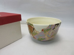 I10152 【 美品 茶道具 宮地英香作 鶴亀松竹絵 茶碗 陶印 紙箱 】 検) 作家物 茶懐石 茶事 茶会 茶器 茶具 お点前 来客 おもてなし ⅰ