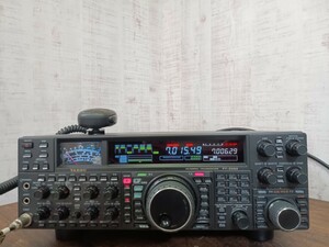 必見!!　YAESU　八重洲　ヤエス　FT-2000　HF 50MHz TRANSCEIVER トランシーバー アマチュア無線　無線機　通電確認　ジャンク