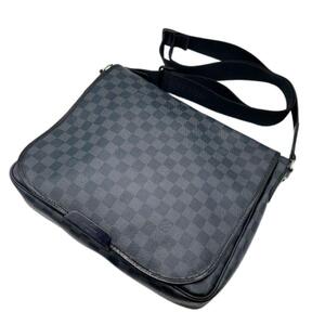 1円【美品】LOUIS VUITTON ルイヴィトン ダニエルMM ダミエ グラフィット メンズ ショルダーバッグ ビジネス メッセンジャー ブラック 黒