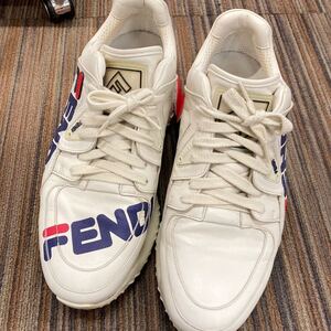 FENDI × FILA 小物 靴 フェンディマニア ダッド スニーカー コラボ 人気 メンズ ブランド ファッション おしゃれ アイテム