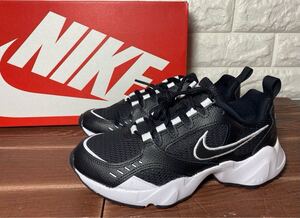 新品 23.5㎝　NIKE ナイキ エア ハイツ AIR HEGHTS ウィメンズシューズ スニーカー　ブラック　ホワイト　黒